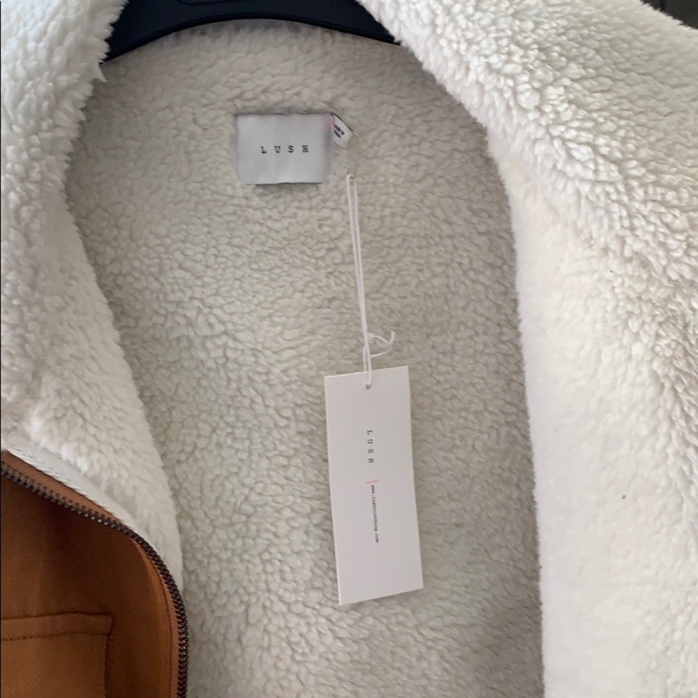 Cropped shearling jacket - Picture 2 of 5
